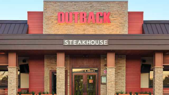 Are Lower Interest Rates the Right Bet on Bloomin' Brands Stock?