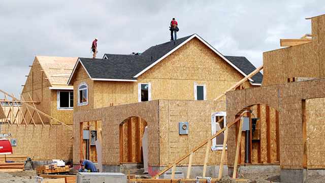 Pending Home Sales Sink in July: How to Play the Housing Stocks?