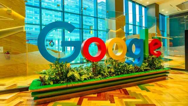 3 Stocks Gunning for Google's Crown
