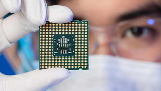 Prediction: 2 Chip Stocks That Will Be Worth More Than Intel 2 Years From Now