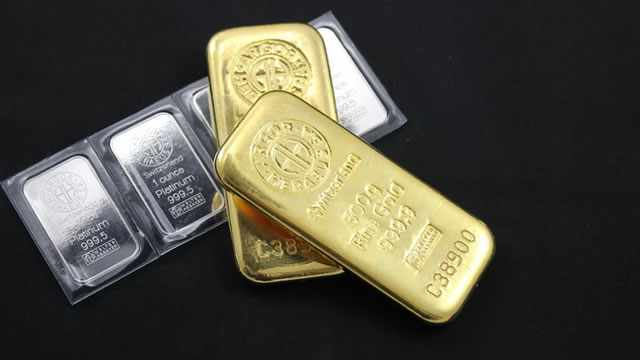 Gold, silver rally after “bold” Federal Reserve rate cut