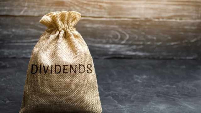 When Seeking to Reduce Equity Risk, Consider Dividend Payers and FDVV