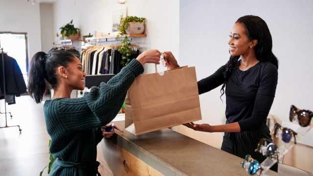 Retail Sales Flat in April, Below Expectations