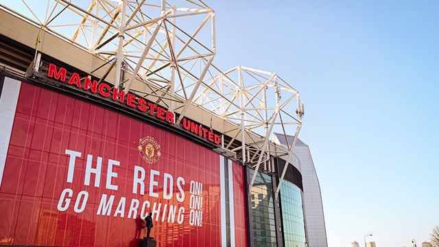 Manchester United £113m in red as run of losses hits five years