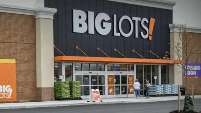 Big Lots weighing possibility of bankruptcy filing as sales dwindle