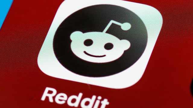 It's not just you: Reddit is down