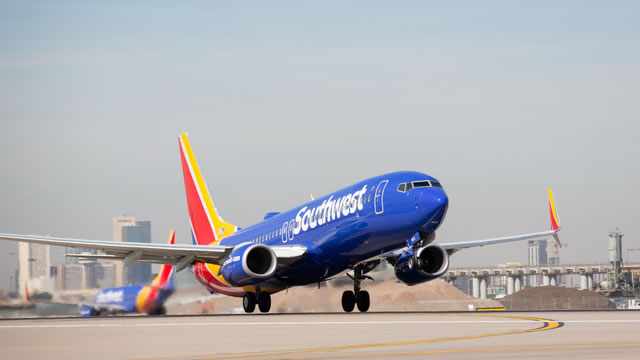 This Southwest Airlines Analyst Is No Longer Bullish; Here Are Top 5 Downgrades For Friday