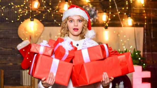 5 Must-Buy ETFs for Holiday Boost