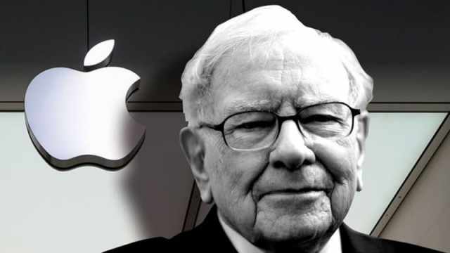 Here's how much Buffett's Berkshire Hathaway could make from Apple's dividend hike