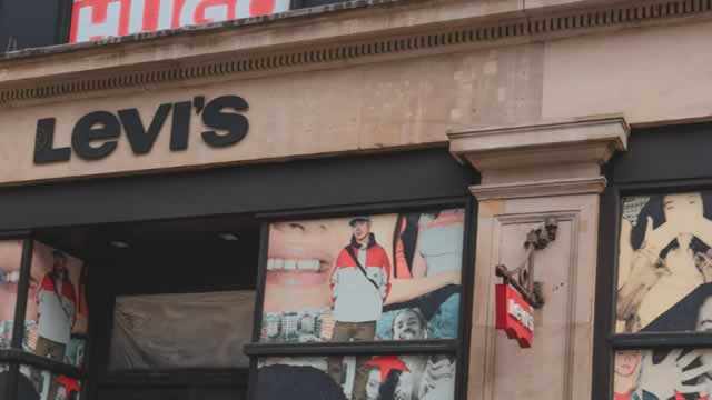 Levi Strauss Poised For Growth With Accelerating Women's Denim Segment And Cost-Saving Initiatives: Analyst