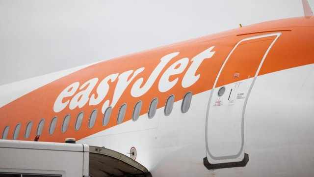 EasyJet Shares Lose Altitude On CEO Departure, HY Update Impresses