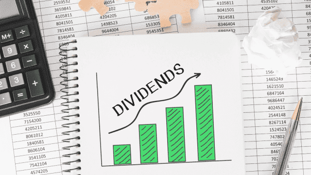 7 Ultra-Safe Dividend Stocks to Buy With Yields Over 5%