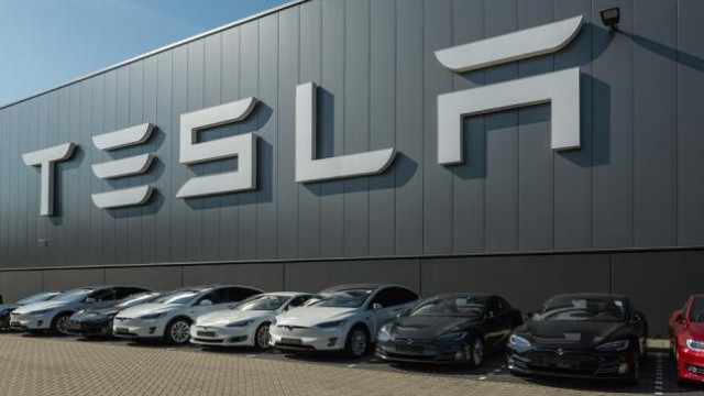 Will Tesla Beat or Miss on Q4 Earnings? ETFs in Focus