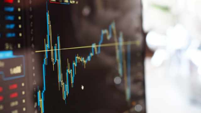 Why Invesco (IVZ) is a Top Momentum Stock for the Long-Term