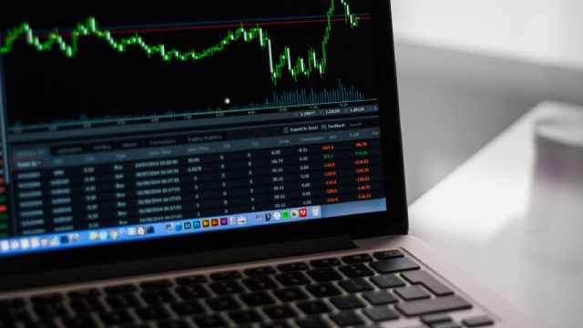 U.S. Weekly FundFlows Insight Report: Money Market Funds Post First Weekly Outflow In 4 As Bitcoin ETFs Attract Nearly $1.8 Billion In First Week Of Trading