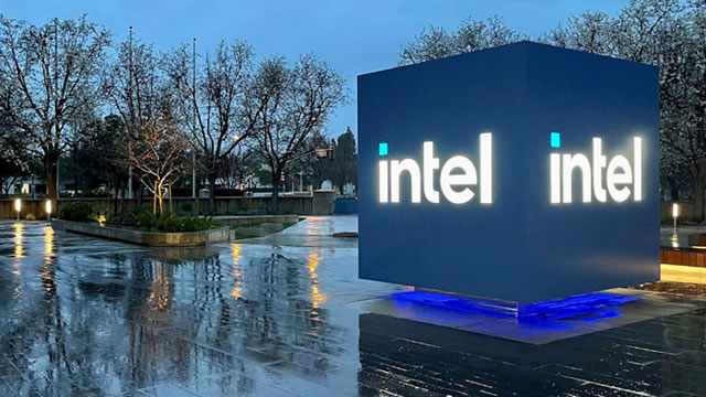 Analysts Estimate Intel (INTC) to Report a Decline in Earnings: What to Look Out for