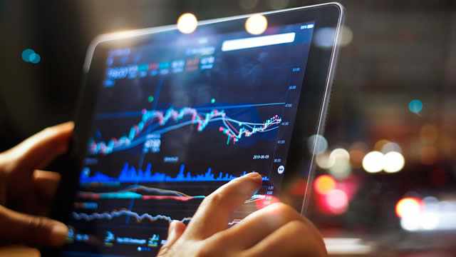 Here is What to Know Beyond Why Ares Capital Corporation (ARCC) is a Trending Stock