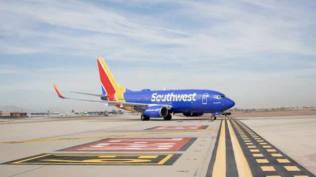 Southwest Airlines' stock rises premarket on report of upped Elliott stake