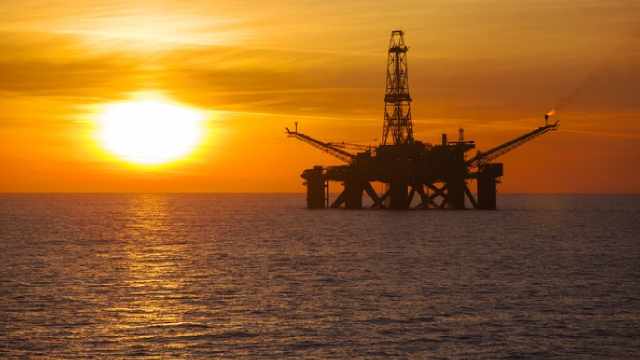 High Oil Price & Rate Cut: Boon for EOG, COP & OXY Stocks?