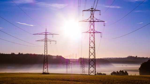 Is American Electric Power (AEP) Stock Outpacing Its Utilities Peers This Year?